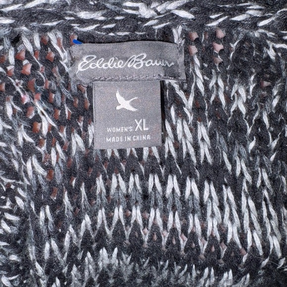 Eddie Bauer Gray and White Knit Sweater - Picture 4 of 8